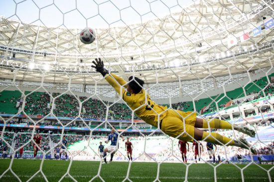 中面对另一 中面对另一